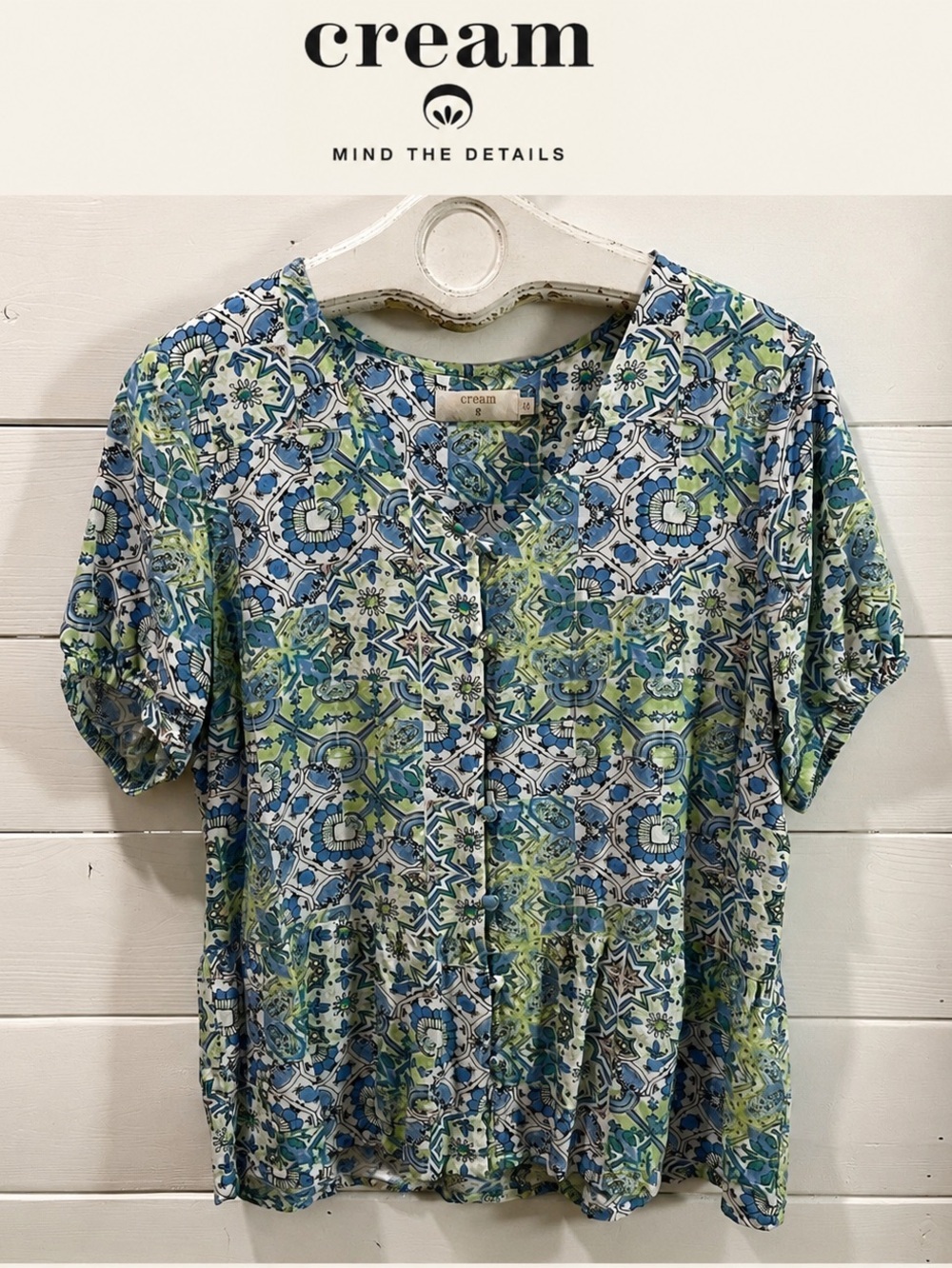 CREAM • Patterned Short Sleeve Blouse • Size 40 (M/L)